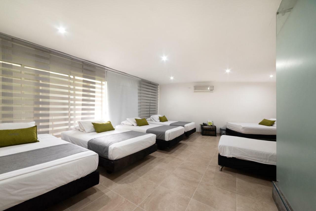 Ayenda 1236 Platinum Plaza Hotel Medellin Exterior photo