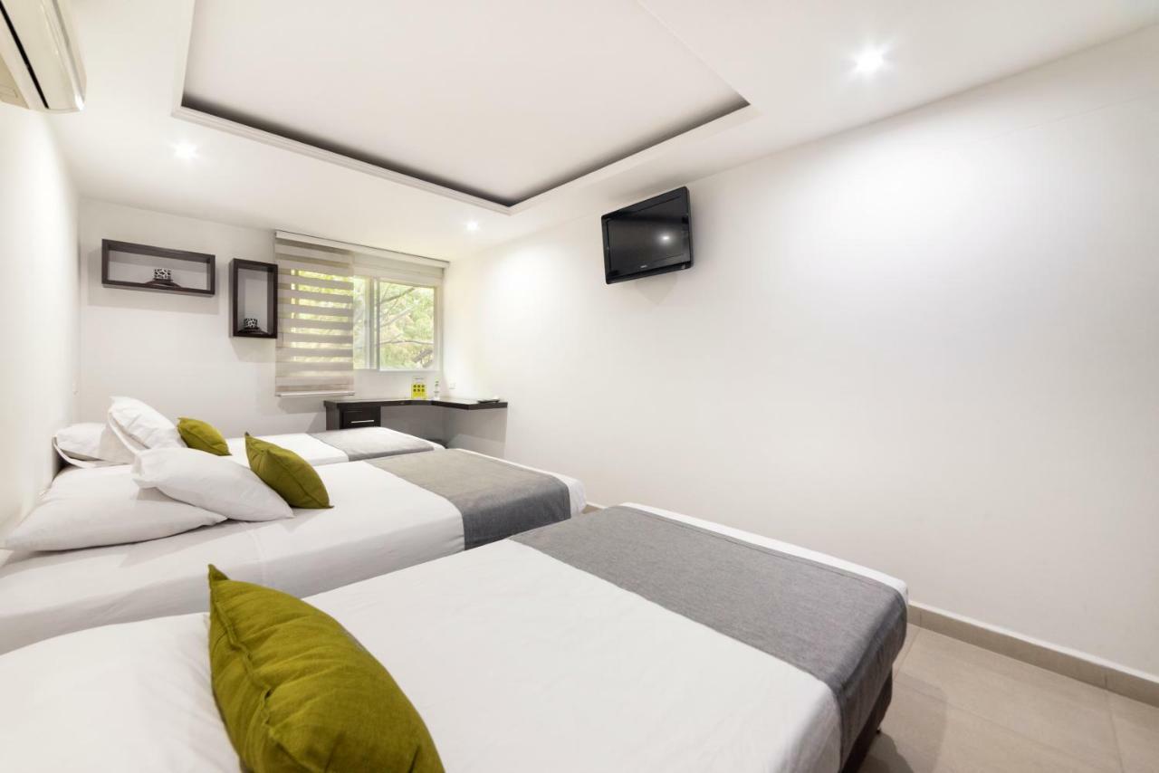 Ayenda 1236 Platinum Plaza Hotel Medellin Exterior photo